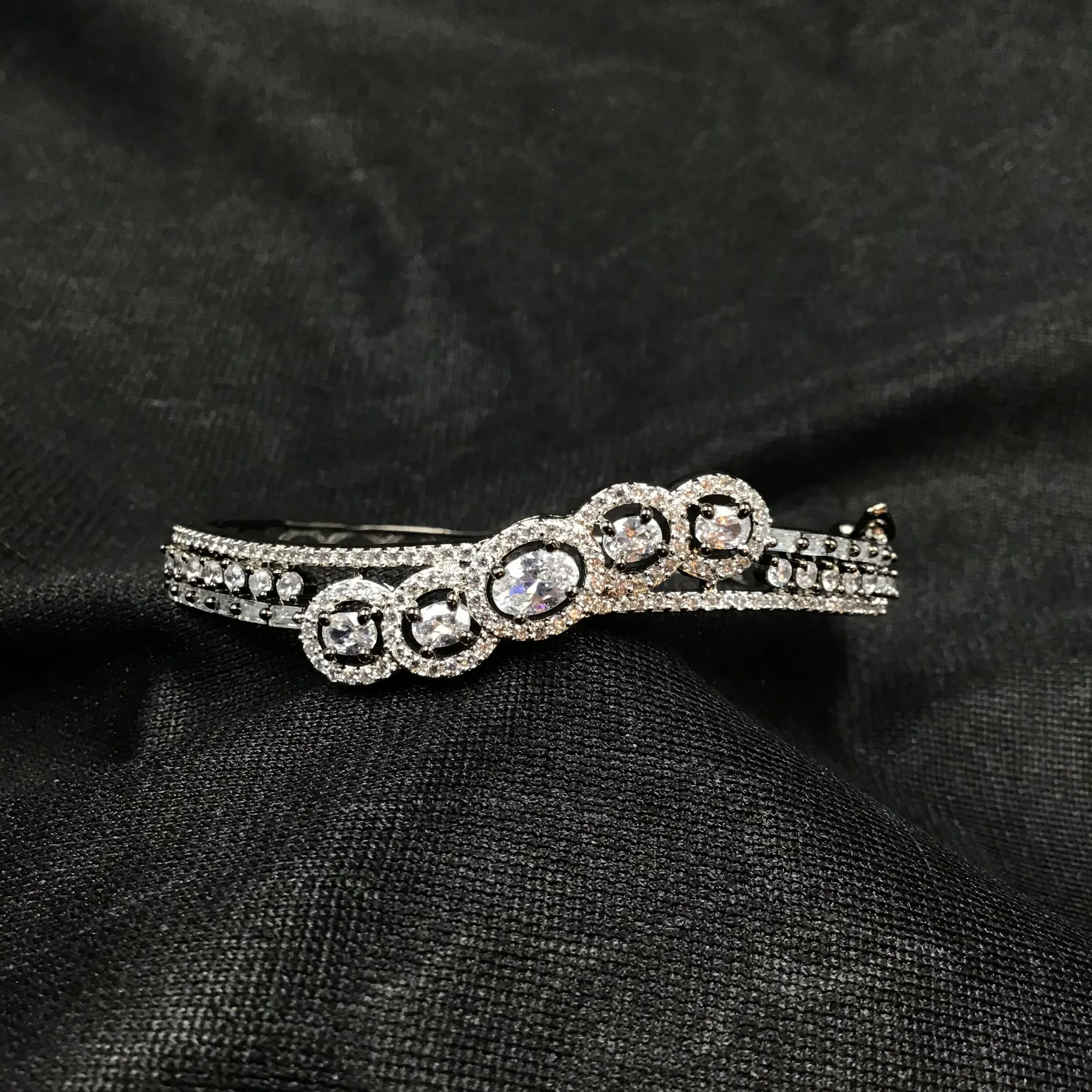 Openable Zircon/AD Bracelet 3243-11