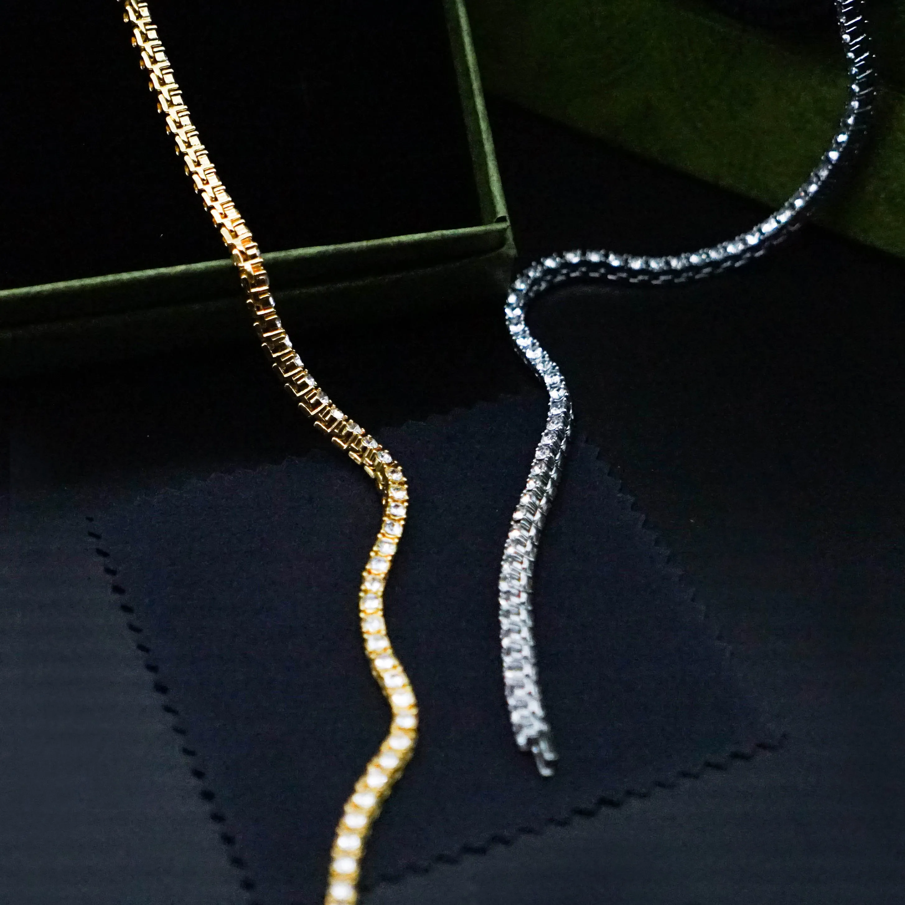 Rhinestone Inlaid Decorative Tennis Necklace