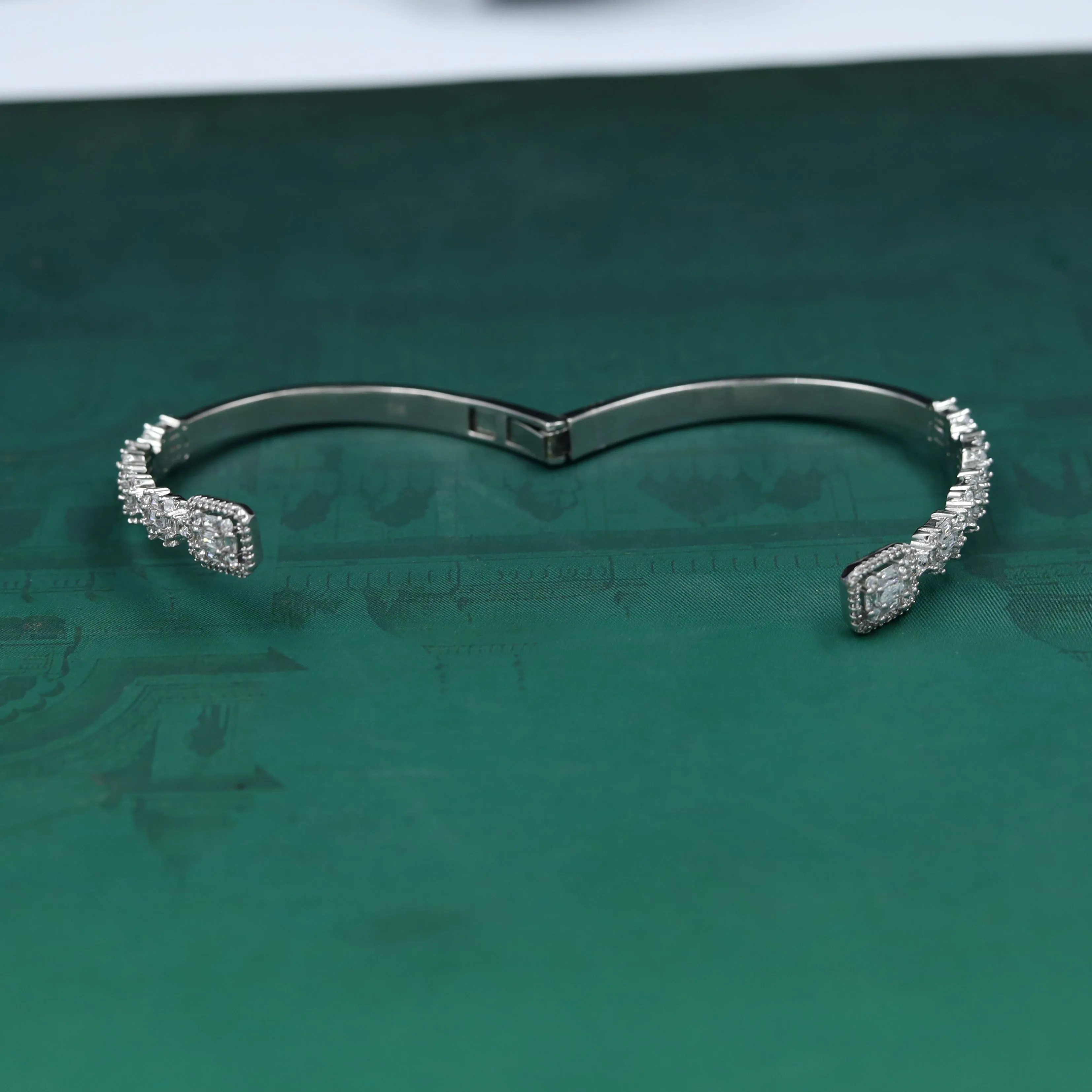 Zircon/AD Bracelet 10515-28