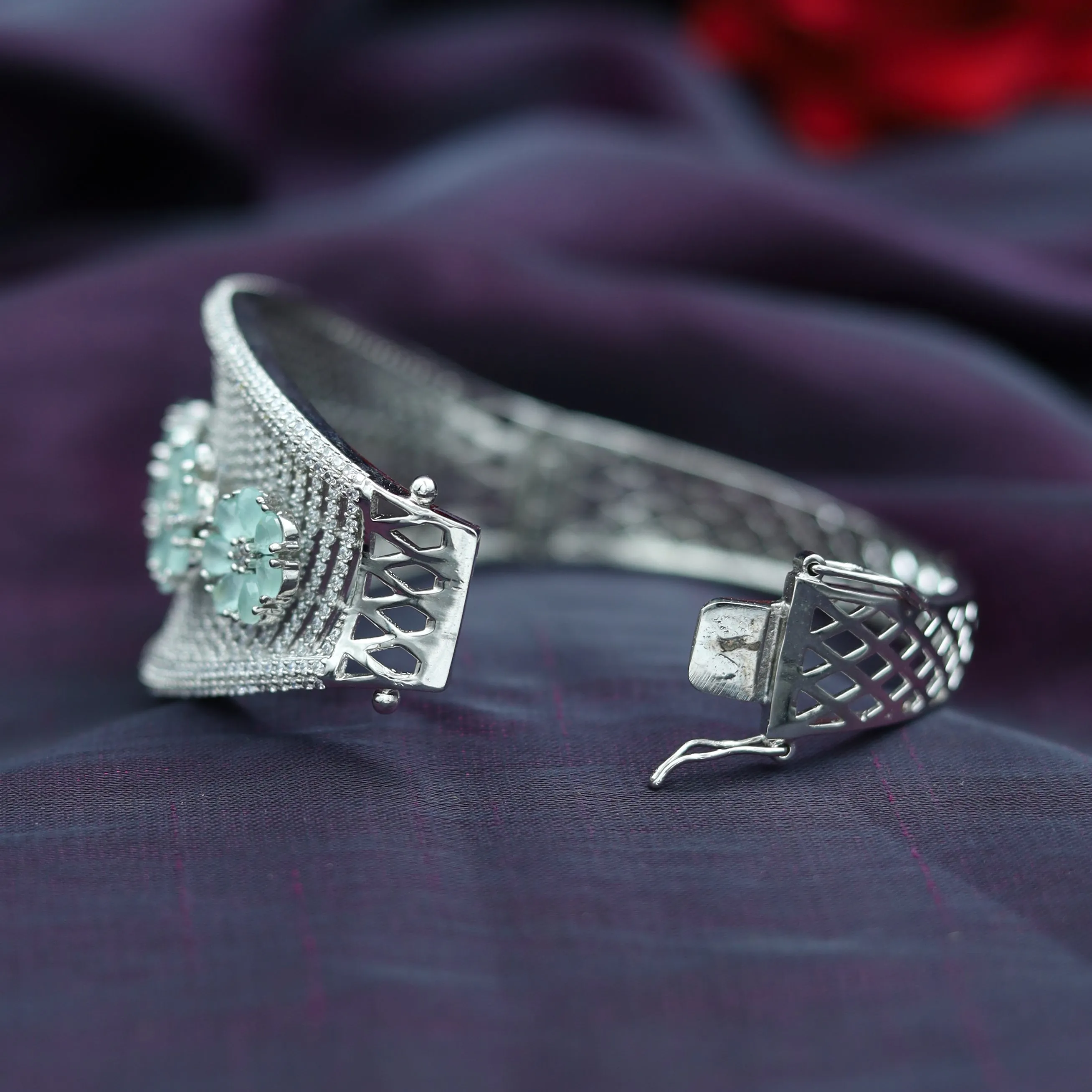 Zircon/AD Mint Green Bracelet 13201-0030
